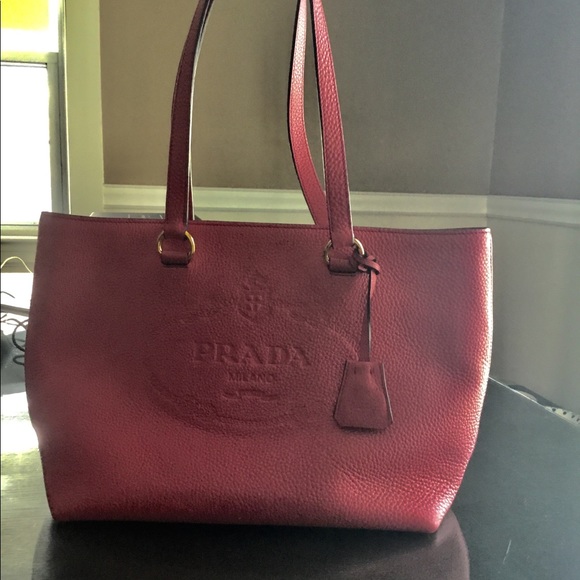 Authentic PRADA handbag - Picture 3 of 8